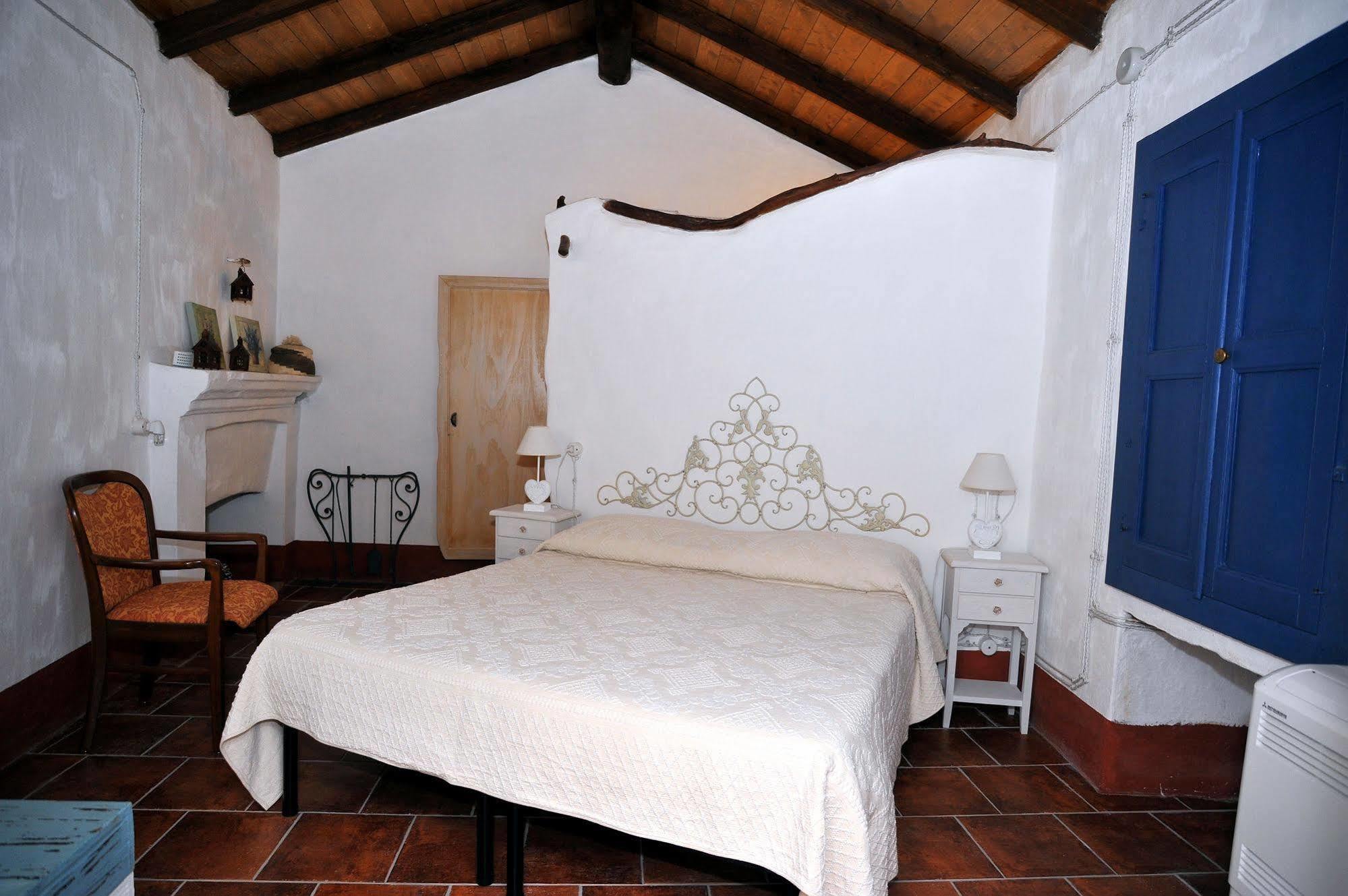 B&B Corte San Lussorio Oliena Exteriér fotografie