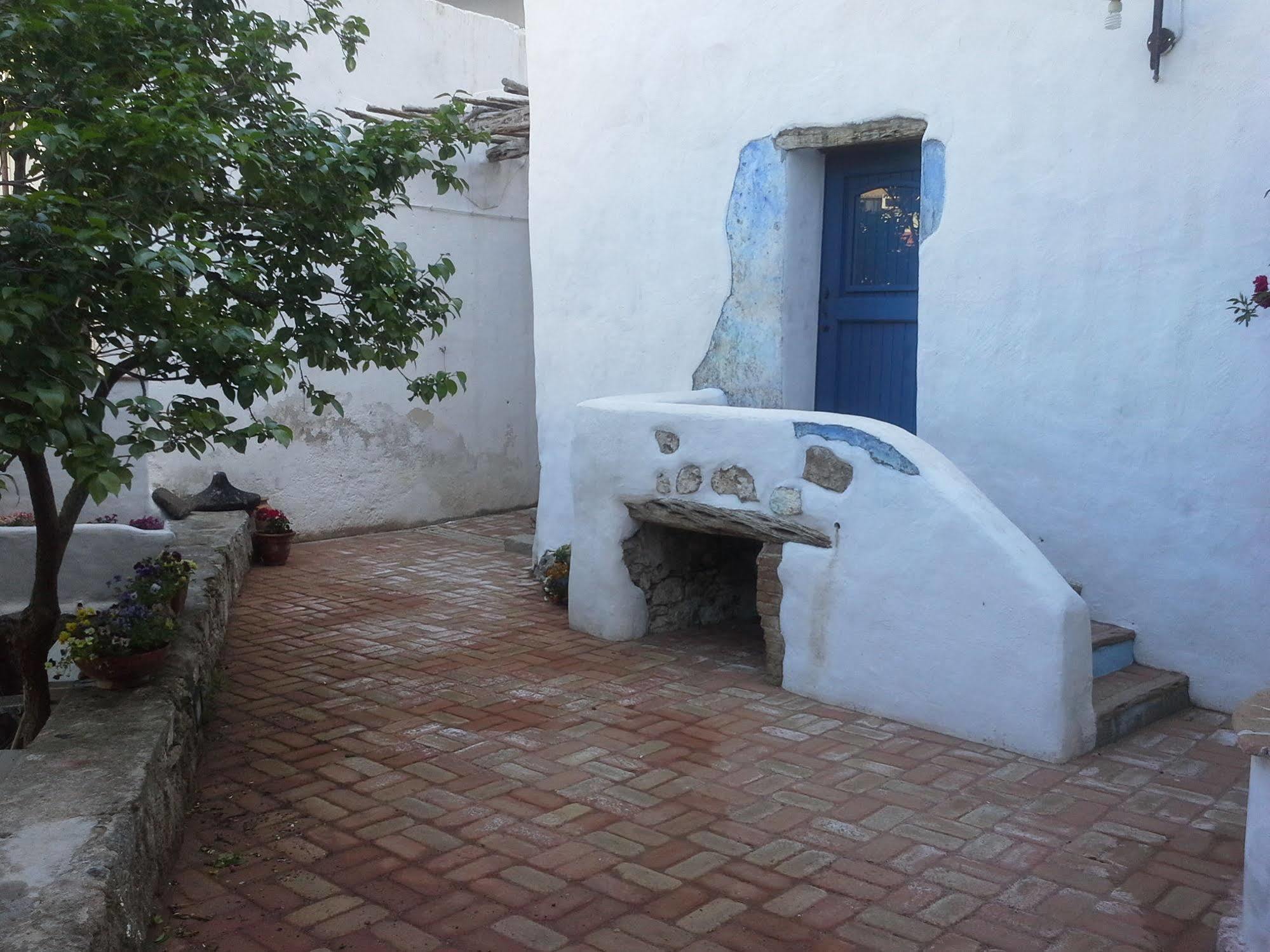 B&B Corte San Lussorio Oliena Exteriér fotografie